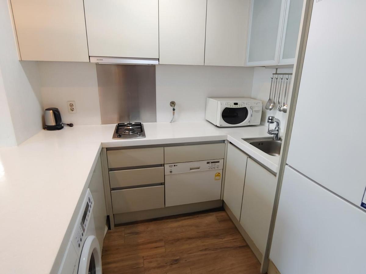 Vabien Suite 2 Serviced Residence Сеул Экстерьер фото