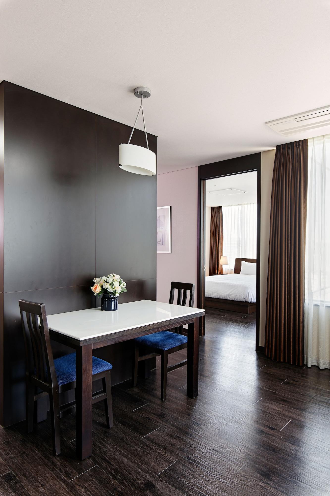 Vabien Suite 2 Serviced Residence Сеул Экстерьер фото